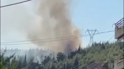 Μεγάλη φωτιά τώρα στο Χαϊδάρι κοντά σε σπίτια – Οι πρώτες εικόνες