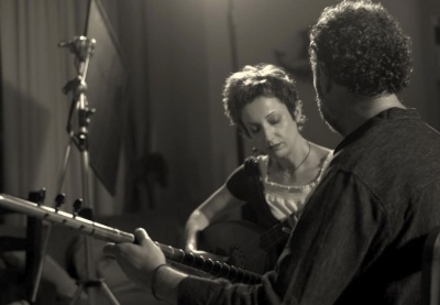 «Εν Χορδαίς και Οργάνοις»: η νέα παραγωγή ντοκιμαντέρ της Cosmote TV για τα λαϊκά μουσικά όργανα του Ελληνισμού