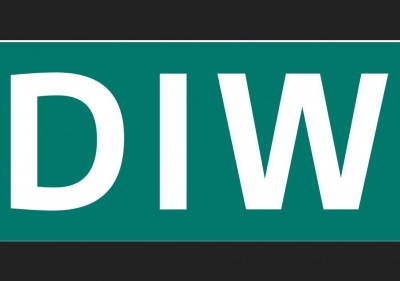 DIW: Ανάπτυξη χωρίς δυναμική στην Ελλάδα - Εχθρικό περιβάλλον για επενδύσεις