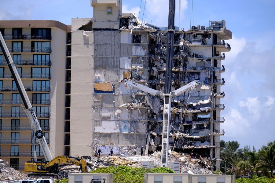 ΗΠΑ: Στους 9 οι νεκροί από την κατάρρευση πολυκατοικίας στο Μαϊάμι – Στους 150 οι αγνοούμενοι