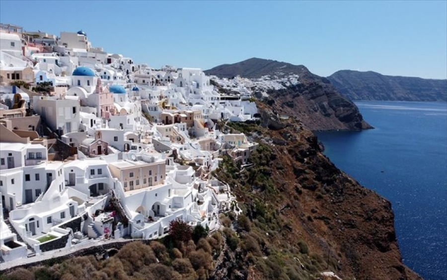 Κρίσιμος ο Ιούλιος που θα κρίνει… τον Αύγουστο της τουριστικής σεζόν