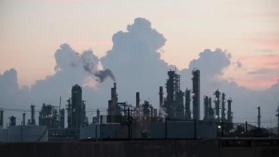 Για πρώτη φορά: «Κλείνουν» ταυτόχρονα όλα τα ρουμανικά διυλιστήρια - Πώς συνδέεται με Ουκρανία