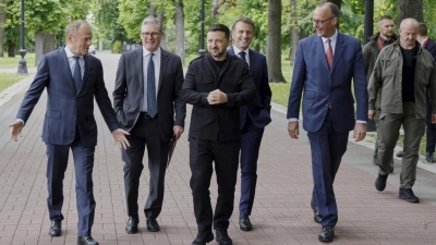 L'Antidiplomatico: Ο «συνασπισμός των προθύμων» θέλει να κατηγορήσει τη Ρωσία, όχι να υποστηρίξει την Ουκρανία