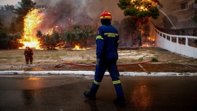 Οι δυνάμεις της Πυροσβεστικής που επιχειρούν στα πύρινα μέτωπα - Βοήθεια από το εξωτερικό - Οι τραυματίες πυροσβέστες