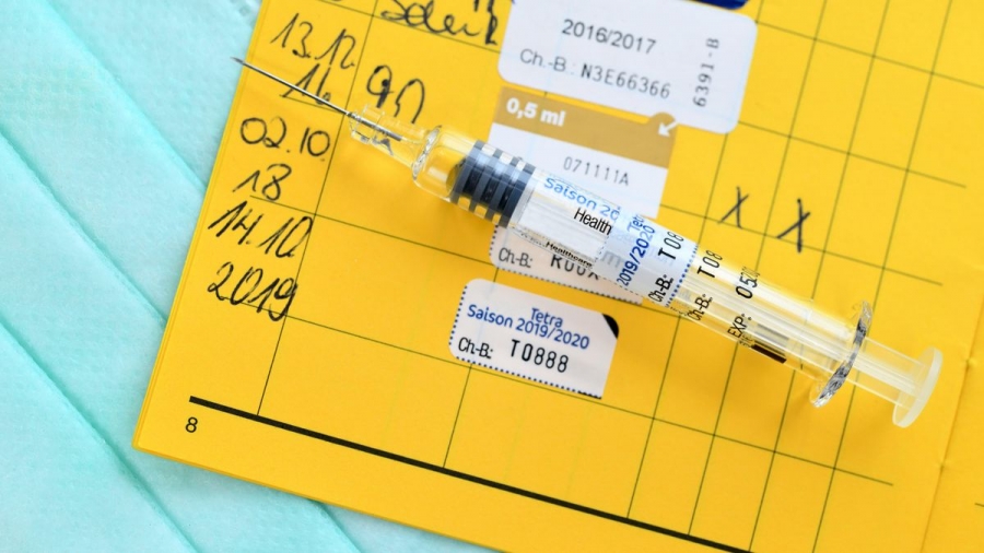 Η Handeslblatt ζητά την θέσπιση πιστοποιητικού εμβολιασμού στην Ευρώπη - τώρα