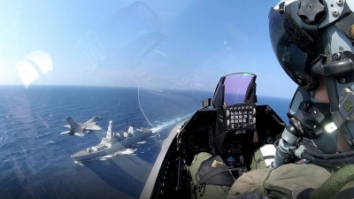 Συνεκπαίδευση αεροσκαφών της Πολεμικής Αεροπορίας με τη Μόνιμη Συμμαχική Ναυτική Δύναμη 2 στην Κρήτη