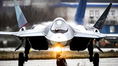 Sukhoi 5 ηπείρων - Τα νέα Su-57 κρύβουν τους ουρανούς της Αλάσκα και της Μ. Ανατολής... προκαλούν κλονισμό στις ΗΠΑ