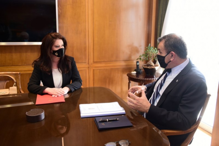 Συνάντηση Παναγιωτόπουλου με την Πρέσβη της Αλβανίας