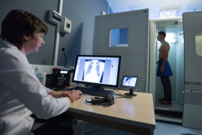 Οι μετανάστες θα υποβάλλονται σε ιατρικές εξετάσεις στη Ρωσία για το καλό των πολιτών - Απέλαση στους βαριά άρρωστους