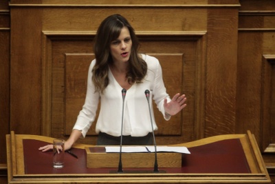 Πυρά Αχτσιόγλου κατά Μητσοτάκη για την ομιλία του στο ΣΕΒ