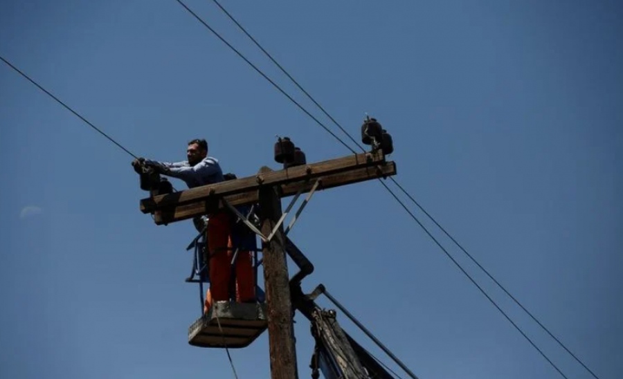 ΕΤΕ ΔΕΗ: Άδικη και ακατανόητη η στοχοποίηση εργαζομένων του ΔΕΔΔΗΕ για την πυρκαγιά στην Κερατέα