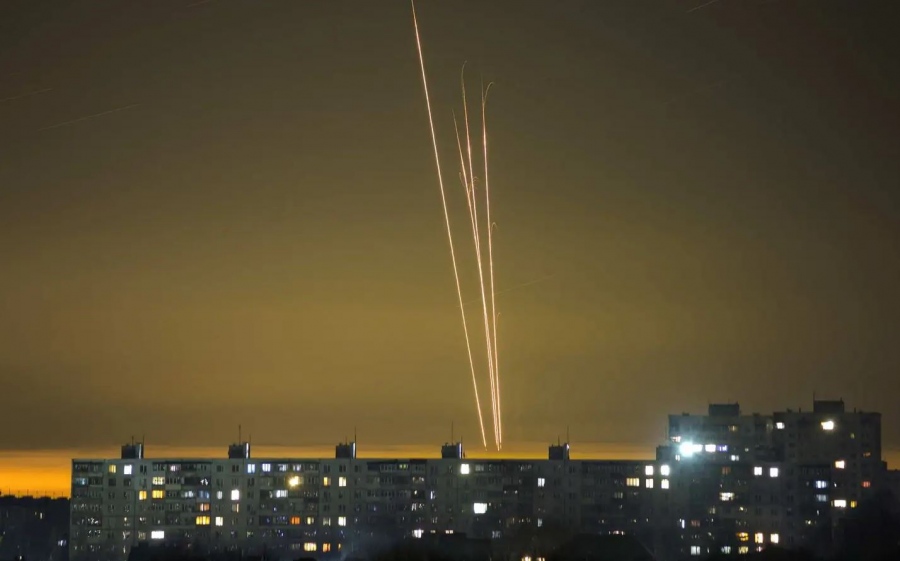 Υπό επίθεση το Κίεβο - Ουκρανία: Καταρρίψαμε 29 από τους 30 ρωσικούς πυραύλους