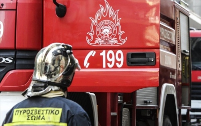 Συναγερμός στις Αχαρνές: Ξέσπασε πυρκαγιά κοντά στο στρατόπεδο «Καποτά» - Διεκόπη η κυκλοφορία