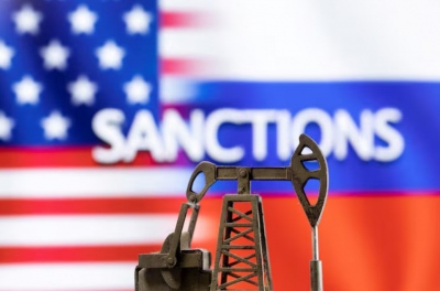 Στραγγαλίζουν τη Σερβία για τη στήριξη στον Putin - Αμερικανικές κυρώσεις στην πετρελαϊκή NIS, ουρές στα βενζινάδικα