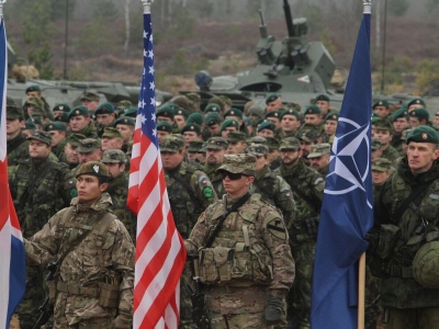 Κάθε ημέρα που περνά οι ΗΠΑ φέρουν άλλο ένα πλήγμα στα θεμέλια του ΝΑΤΟ