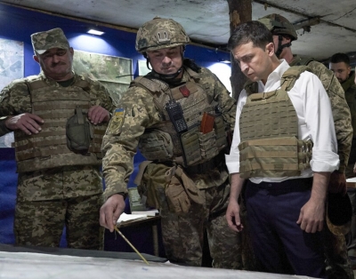 Στο Donbass ο Zelensky – Αυτό που αξίζετε είναι η νίκη αλλά όχι με κάθε κόστος