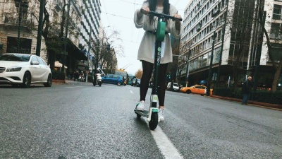 Δήμος Αθηναίων: Nα θεσπιστεί επειγόντως ρυθμιστικό πλαίσιο για τα ηλεκτροκίνητα πατίνια