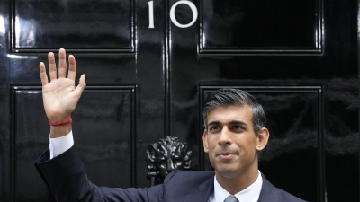 Σε βαθιά κρίση η κυβέρνηση Sunak: Η υπόθεση Raab, νέα τρικλοποδιά ενόψει των τοπικών εκλογών