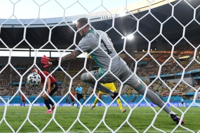 Ισπανία – Σουηδία: Απίθανη επέμβαση του Όλσεν στον Όλμο (video)