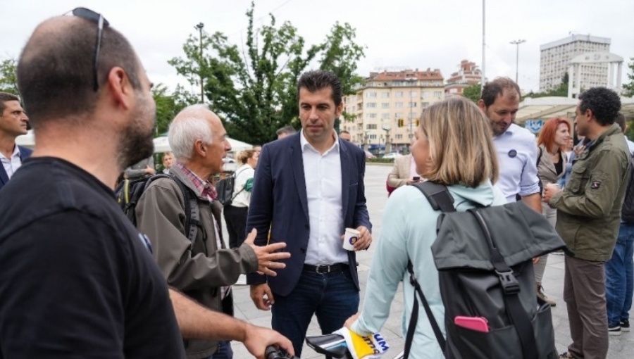 Βουλγαρία: Χάος στις πρόωρες εκλογές - «Συγκρούσεις» Ανατολής και Δύσης - Τα 2 στρατόπεδα, οι υπέρμαχοι Ρωσίας, η διαφθορά