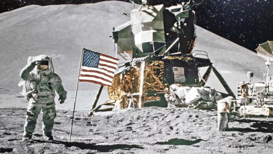 Παγκόσμιο σοκ - Ο Errol Musk αμφισβητεί την προσελήνωση του 1969