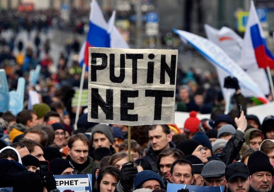 Ρωσία: Σχεδόν 1.400 προσαγωγές στη μεγάλη πορεία της αντιπολίτευσης κατά του Putin