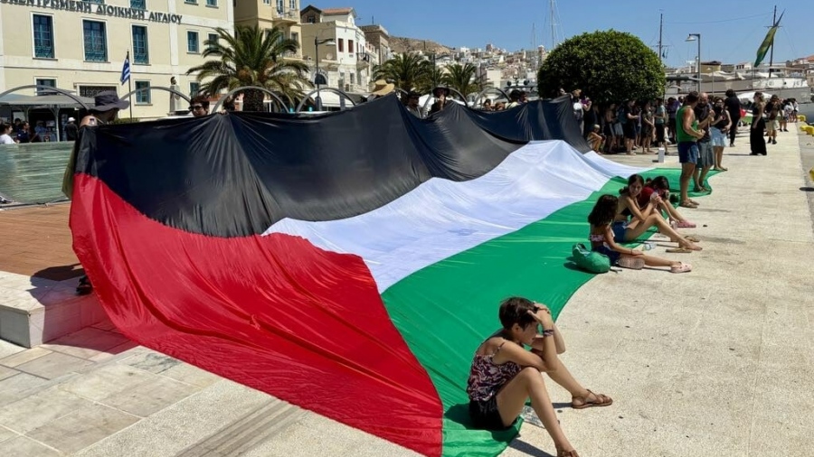 Κόλαφος το Politico: Οι Ισραηλινοί τουρίστες δέχονται την οργή του ελληνικού λαού, η κυβέρνηση Μητσοτάκη επιμένει στη βία