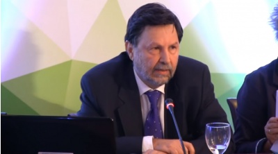 Ο υφυπουργός Οικονόμου και το «κολλημένο» project της ΕΚΤΕΡ στην Πάρο