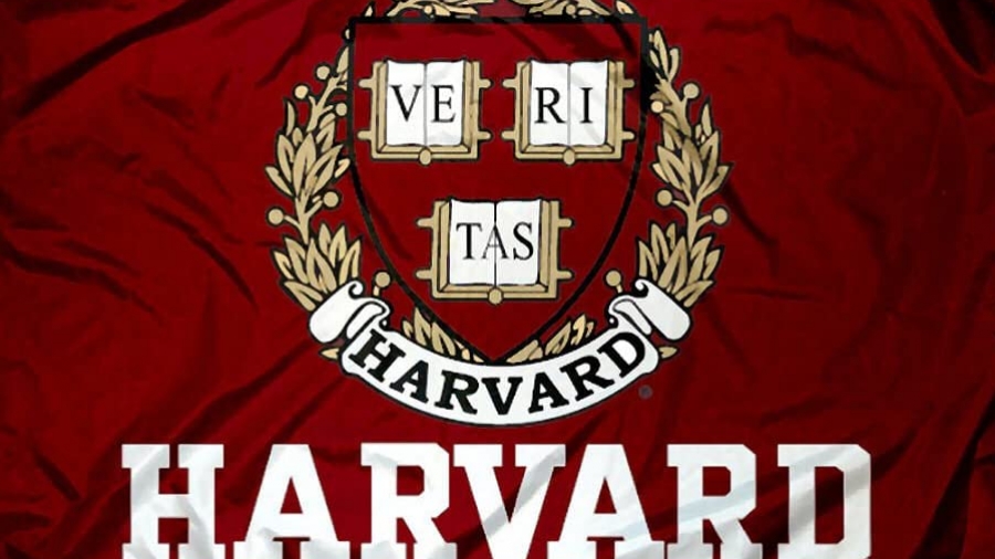Καθηγητής Harvard: Η Covid γίνεται σαν γρίπη - Πρέπει να επιτρέψουμε στο ευρύ κοινό να επιστρέψει στην κανονική ζωή