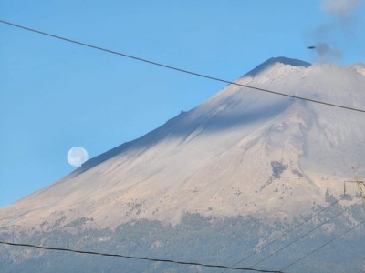 Μεξικό: Παράξενο αντικείμενο που μοιάζει με UFO εκρήγνυται από... ηφαίστειο