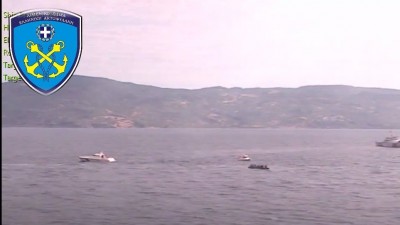 Τουρκικές ακταιωροί συνόδευαν βάρκα με μετανάστες στα ελληνικά χωρικά ύδατα