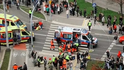 Τρόμος στην Πολωνία: Αυτοκίνητο έπεσε σε πλήθος