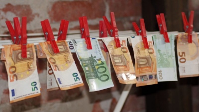 Αποδίδει καρπούς η μάχη της Βουλγαρίας κατά του ξεπλύματος χρήματος