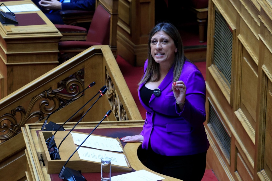 ΝΔ: Σεξιστική επίθεση Κωνσταντοπούλου προς τη Συρεγγέλα - Λαζαρίδης: Nτροπή για το Κοινοβούλιο