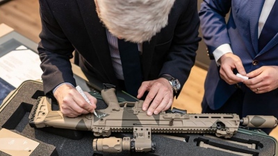 Σε δημoπρασία BREN 2 με την υπογραφή του Τσέχου Προέδρου της Δημοκρατίας