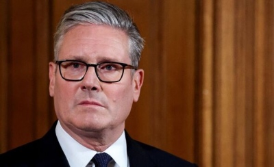 Κλυδωνίζεται η Βρετανία – Πάνω από 750.000 Βρετανοί μαζεύουν υπογραφές για άμεσες εκλογές