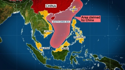 Οι ΗΠΑ αναπτύσσουν τις κατηγορίες εναντίον των παράνομων διεκδικήσεων της Κίνας στη Σινική Θάλασσα