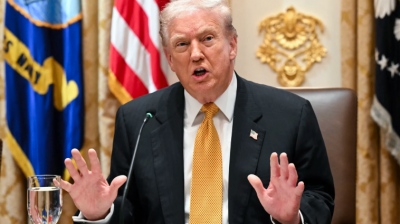 Colpo grossο Trump με μέρισμα 2.000 δολαρίων σε κάθε Αμερικανό με τα έσοδα από τους δασμούς