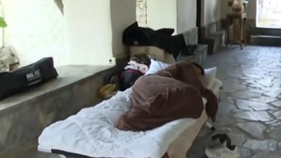 Βλοχός Καρδίτσας: Κάτοικοι κοιμούνται στο νεκροταφείο - «Δεν ενδιαφέρεται κανένας»