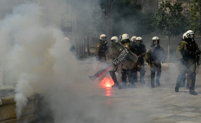 Καταπέλτης το Politico: Δεν είναι μόνο οι υποκλοπές, η αλόγιστη αστυνομική βία χτυπά κόκκινο – Greek Mafia και omerta στην ΕΛΑΣ