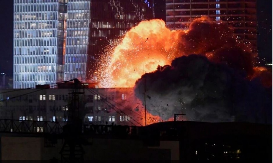 Έτσι μοιάζει ο Τρίτος Παγκόσμιος Πόλεμος: Ολέθρια βίντεο - Δεκάδες ιρανικοί πύραυλοι έπληξαν το βόρειο, κεντρικό, νότιο Ισραήλ