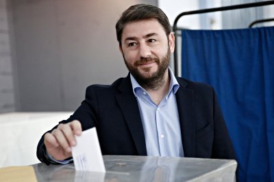 Στη Ρόδο ψήφισε ο Ανδρουλάκης: Ξεκινά μια νέα εποχή για την προοδευτική παράταξη