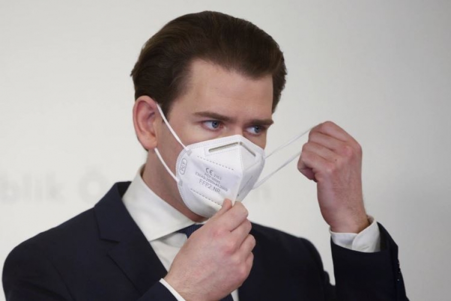 Αυστρία: Με το σκεύασμα της AstraZeneca εμβολιάστηκε ο καγκελάριος Sebastian Kurz