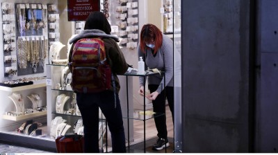 Υπουργείο Ανάπτυξης: Με τη μέθοδο του click away πραγματοποιήθηκε το 70% των παραγγελιών