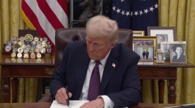 Γαλλία: Απαράδεκτη η απαίτηση των ΗΠΑ από τις εταιρείες να καταργήσουν τα προγράμματα συμπερίληψης