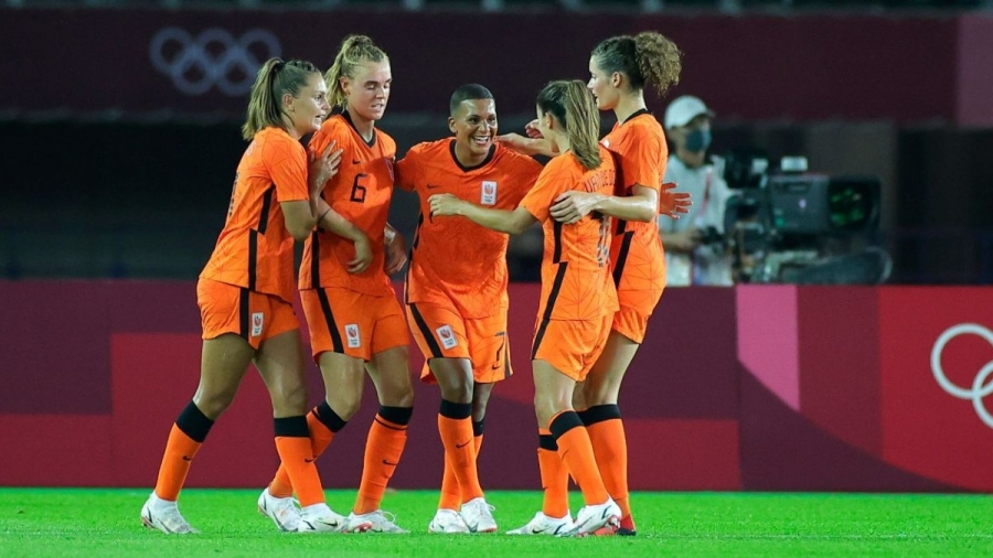 Ποδόσφαιρο Γυναικών: Ισόπαλο το ντέρμπι ανάμεσα σε Βραζιλία και Ολλανδία, έκανε το 2Χ2 η Αγγλία, «ξέσπασαν» οι ΗΠΑ!