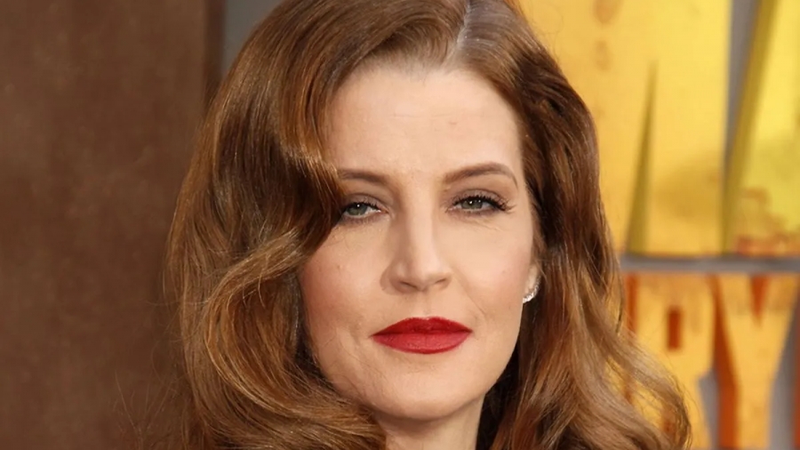 Νεκρή στα 54 της χρόνια η μοναχοκόρη του Elvis Presley, Lisa Marie