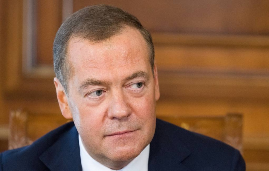 Medvedev για Apple και Samsung: Προσοχή, αυτές οι εταιρείες συνεργάζονται με τις μυστικές υπηρεσίες των χωρών τους