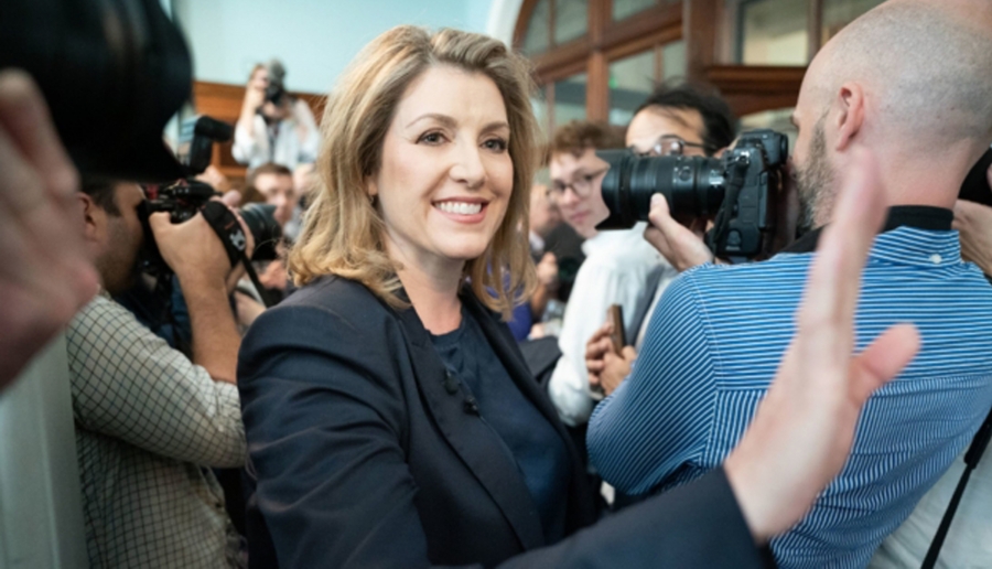 Βρετανία: Penny Mordaunt, η πρώτη υποψήφια για την πρωθυπουργία