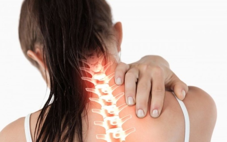Γυναίκα και σπονδυλική στήλη: 15 τρόποι πρόληψης του πόνου
